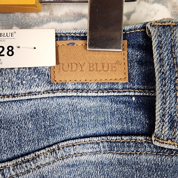 Judy Blue High Waist Vintage Destroyed Straight Leg NWT Blue Size 7/28 - Picture 10 of 16